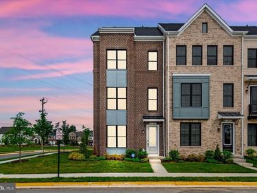 42086 PICASSO SQUARE, BRAMBLETON, VA 20148