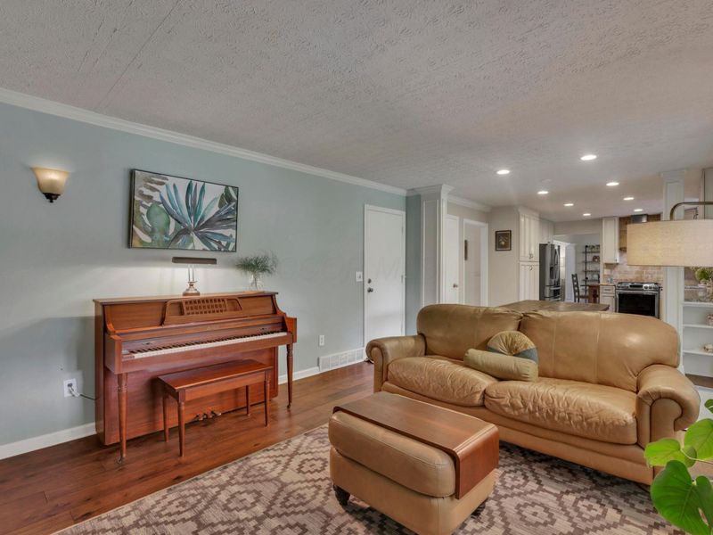 5765 Shadowbrook Drive, Columbus, OH 43235 Photo 18