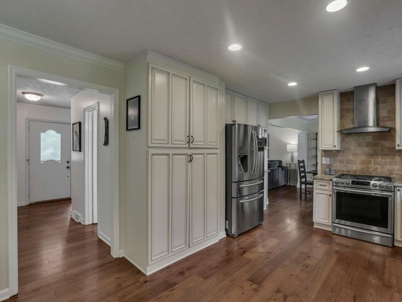 5765 Shadowbrook Drive, Columbus, OH 43235 Photo 7