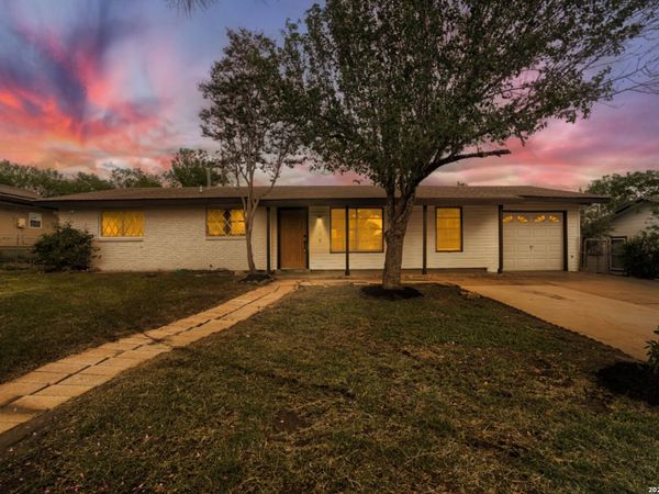 154 MOUNTAIN VALLEY ST, San Antonio, TX 78227