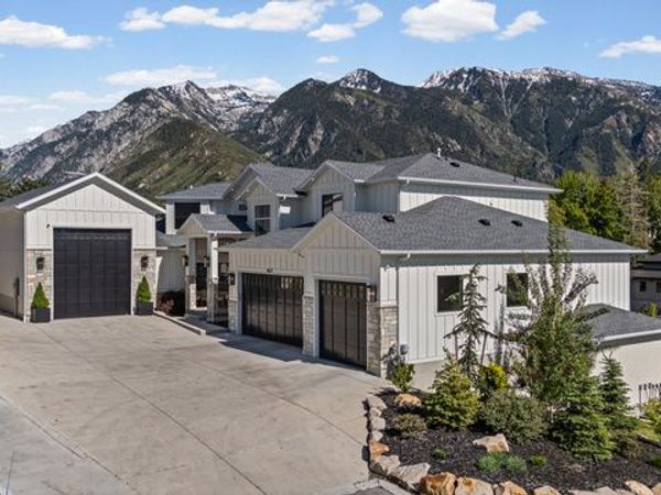 9577 S HIDDEN PINE LN, Sandy, UT 84092