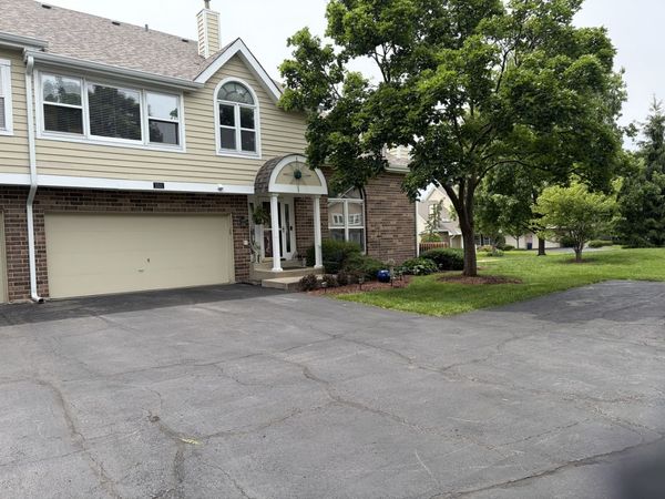 1511 Barrymore Drive , Darien, IL 60561