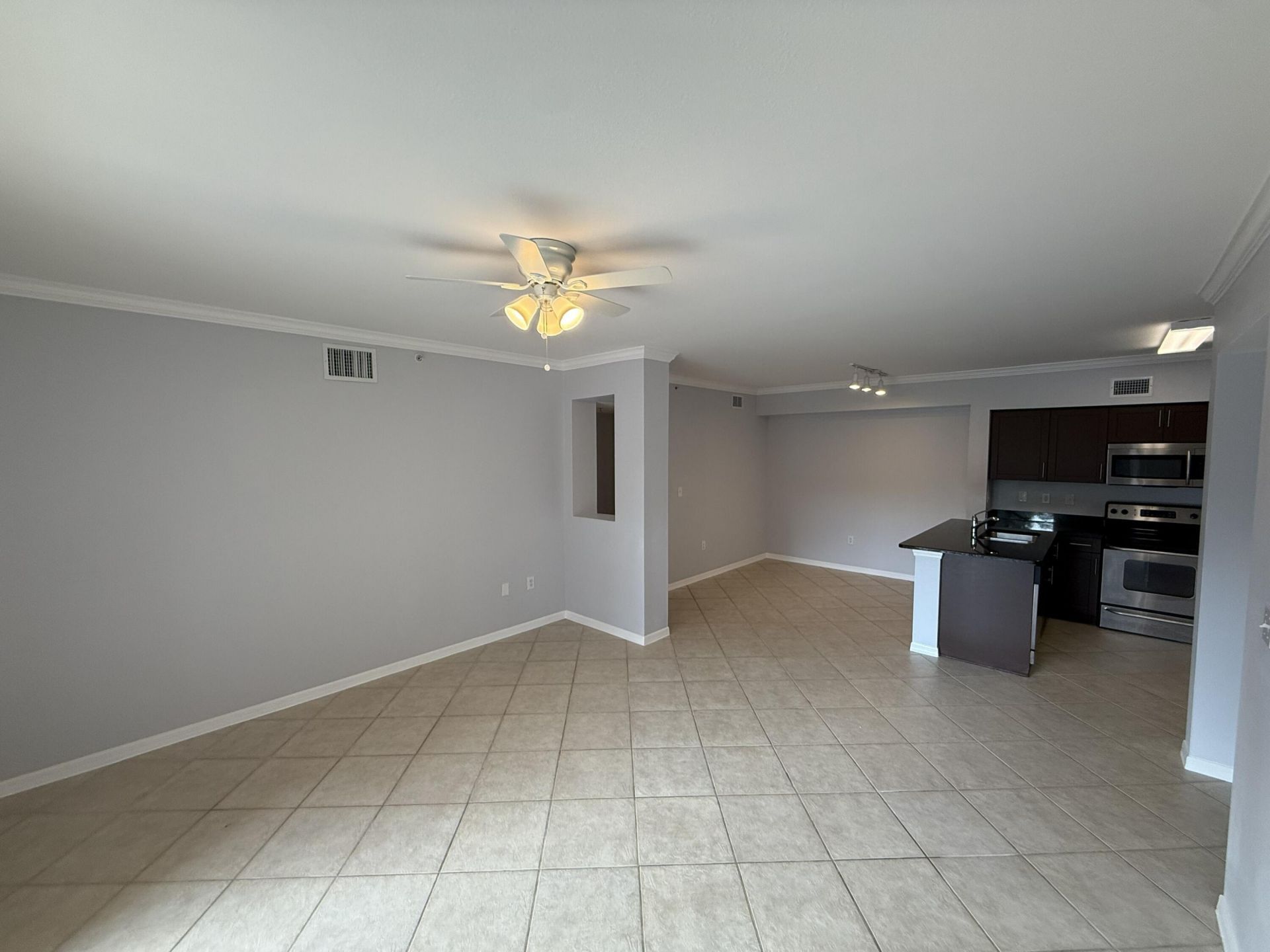 6386 Emerald Dunes Drive, Unit 201, West Palm Beach, FL 33411 Photo