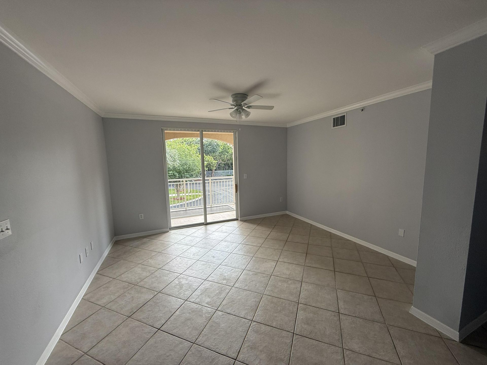 6386 Emerald Dunes Drive, Unit 201, West Palm Beach, FL 33411 Photo