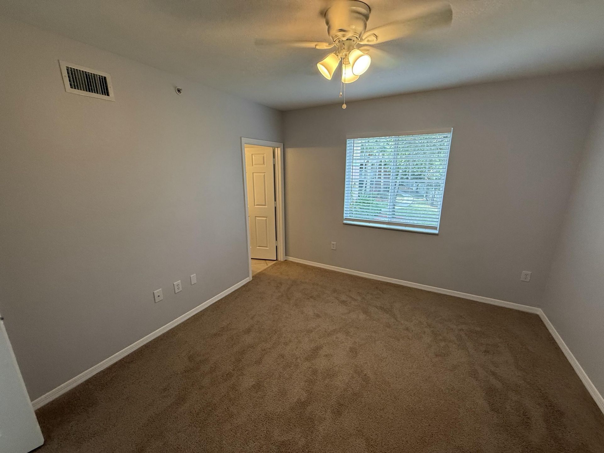 6386 Emerald Dunes Drive, Unit 201, West Palm Beach, FL 33411 Photo