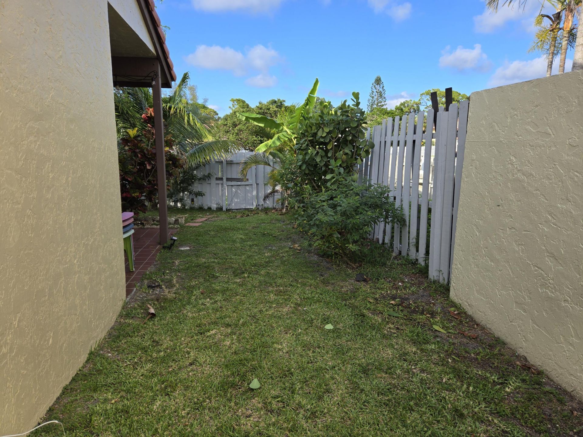 2835 Sand Pines, Lake Worth, FL 33462 Photo