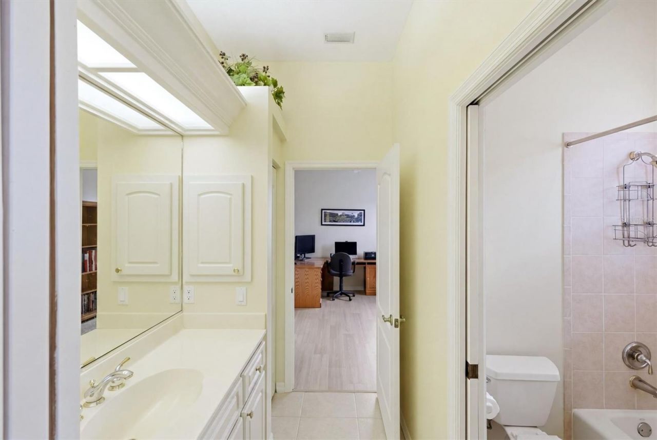 401 Marsh Creek Road, Venice, FL 34292 Photo