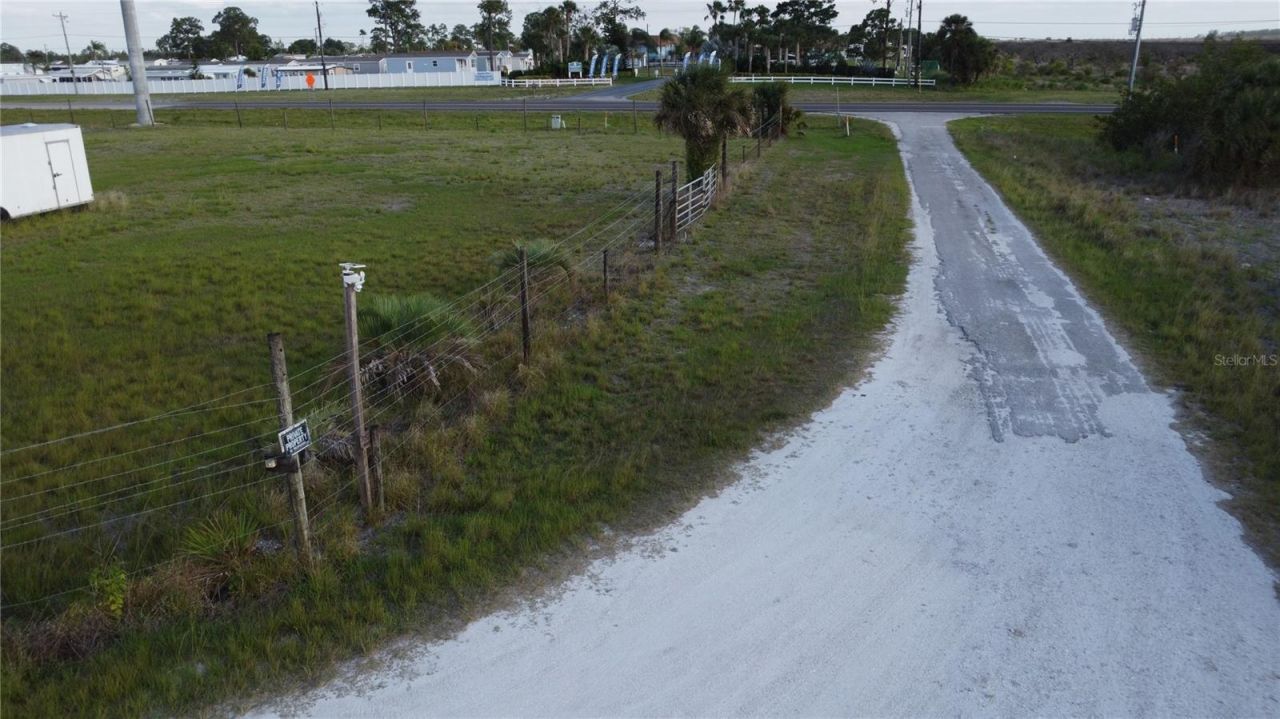300 State Road 70 E, Lake Placid, FL 33852 Photo