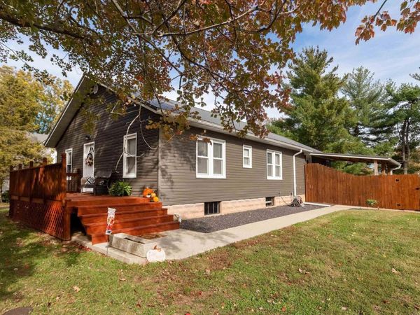 205 S 3RD Street , Dahlgren, IL 62828