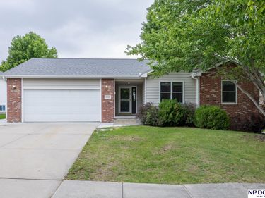 1560 Meadow Lark Road , Lincoln, NE 68521