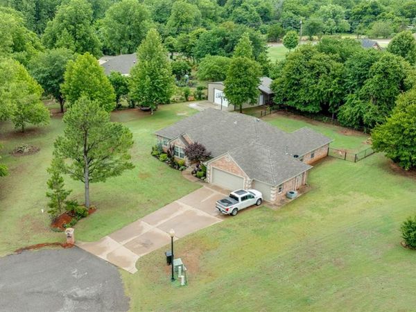 2445 County Road 1199 , Blanchard, OK 73010