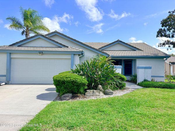 329 Country Walk Street , Melbourne, FL 32940