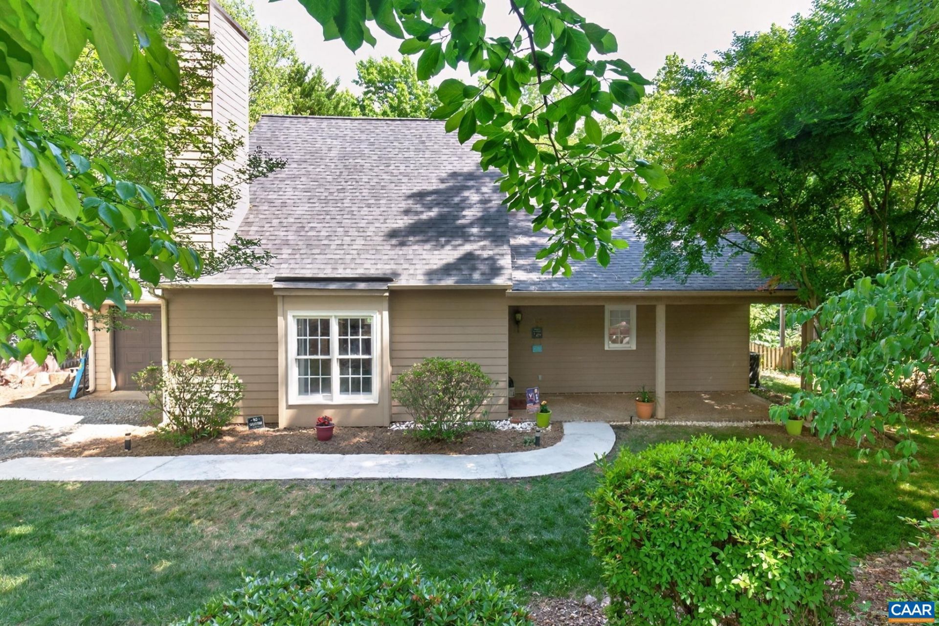 305 Starcrest Rd, Charlottesville, VA 22902 Main Photo