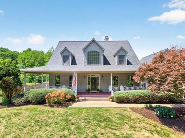 380 BALLENGER LN, Palmyra, VA 22963