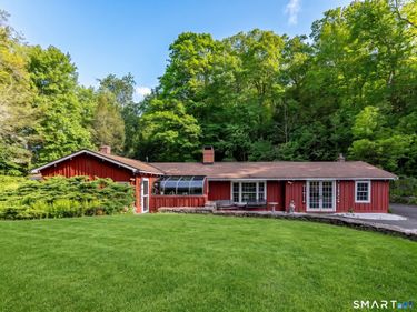 94 Judds Bridge, Roxbury, CT 06783