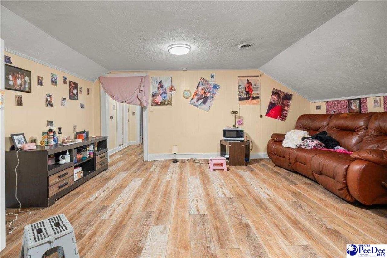99 Huger St Photo 35