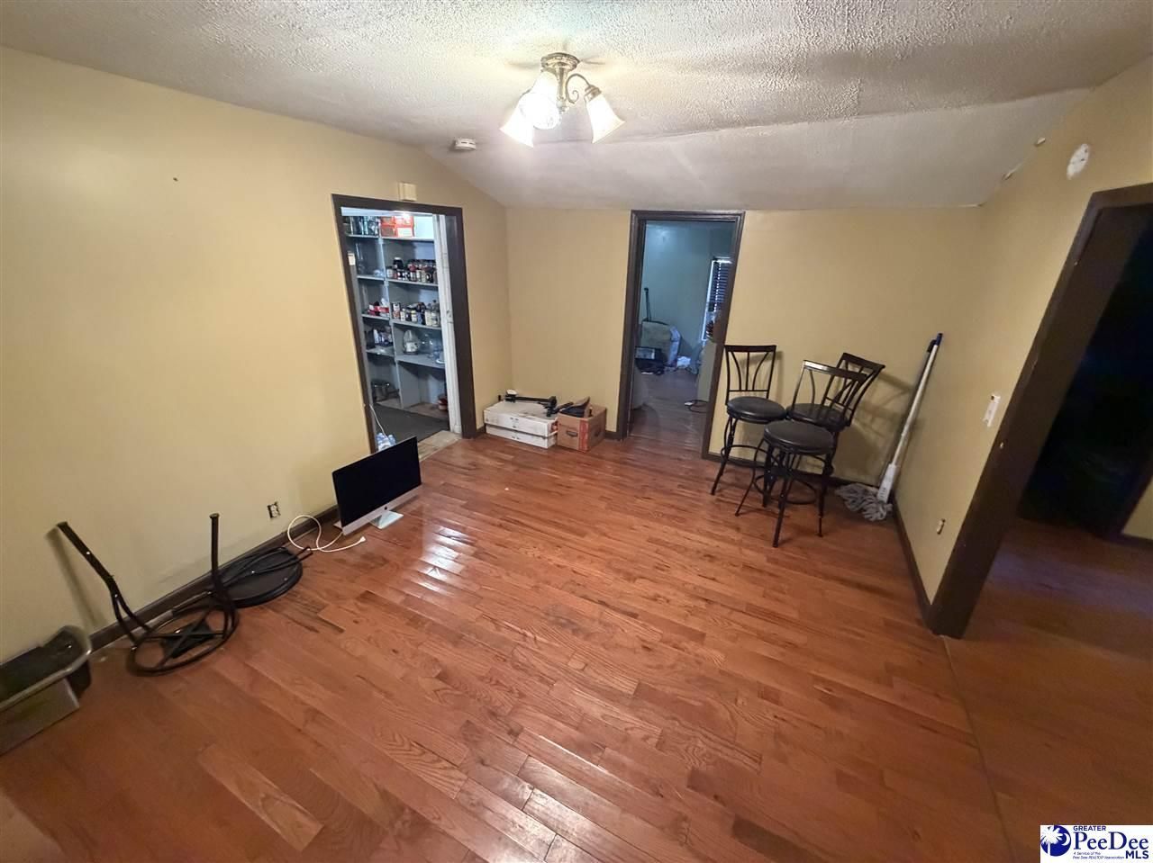 318 Wilmont Street Photo 20