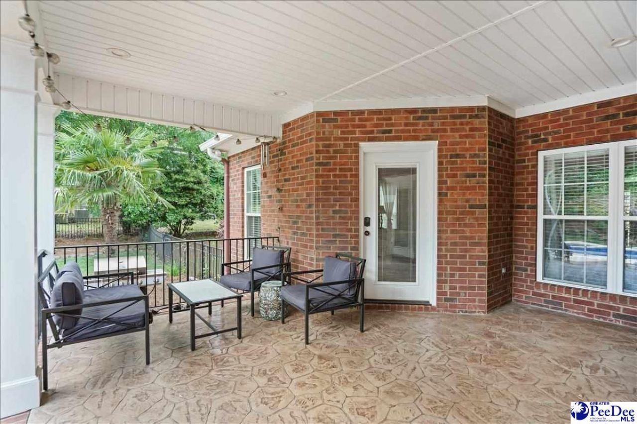 658 N Beaverdam Drive Photo 44