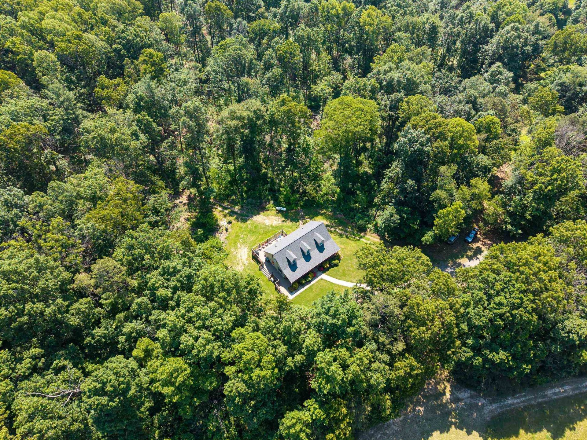 215 Brick Church Ln, Shenandoah, VA 22849 Main Photo