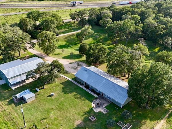 3545 E I 10 Frontage Road, Schulenburg, TX 78956