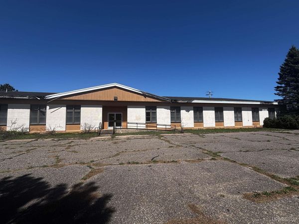 407 First Street, Sands Twp, MI 49841