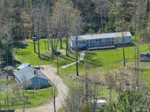N9165 Deerton Road, Onota Twp, MI 49822