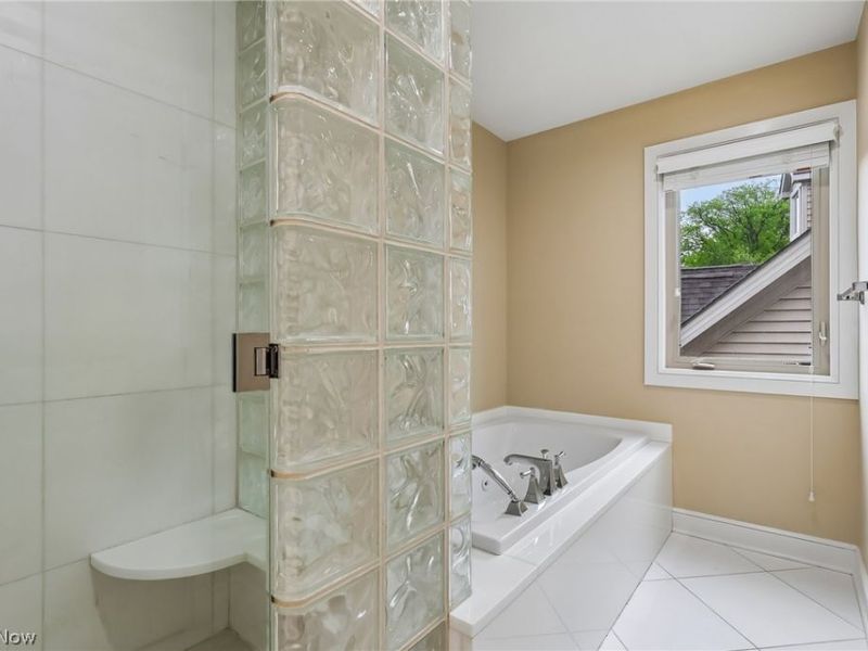 5230 River Creek Road , Lyndhurst, OH 44124 Photo 24
