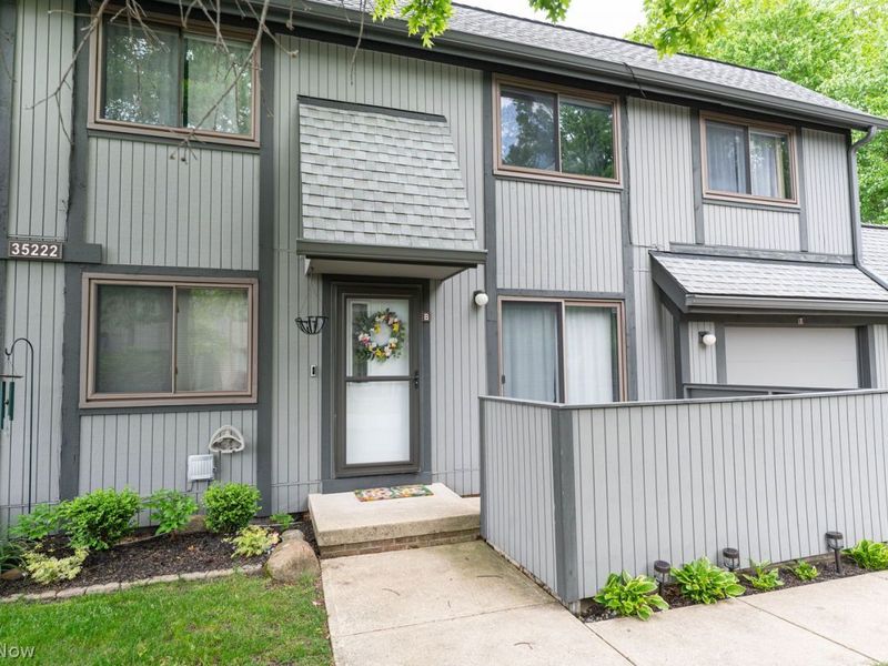 35222 S Turtle Trail , Unit 9B, Willoughby, OH 44094 Photo 1