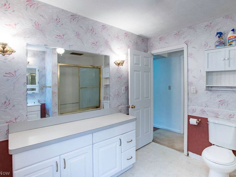 26030 Bagley Road , Olmsted Falls, OH 44138 Photo 17
