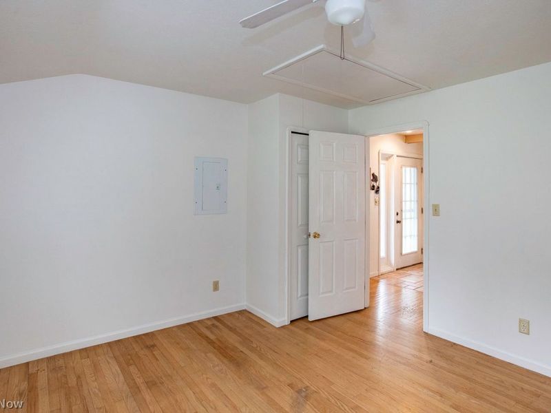 26030 Bagley Road , Olmsted Falls, OH 44138 Photo 34