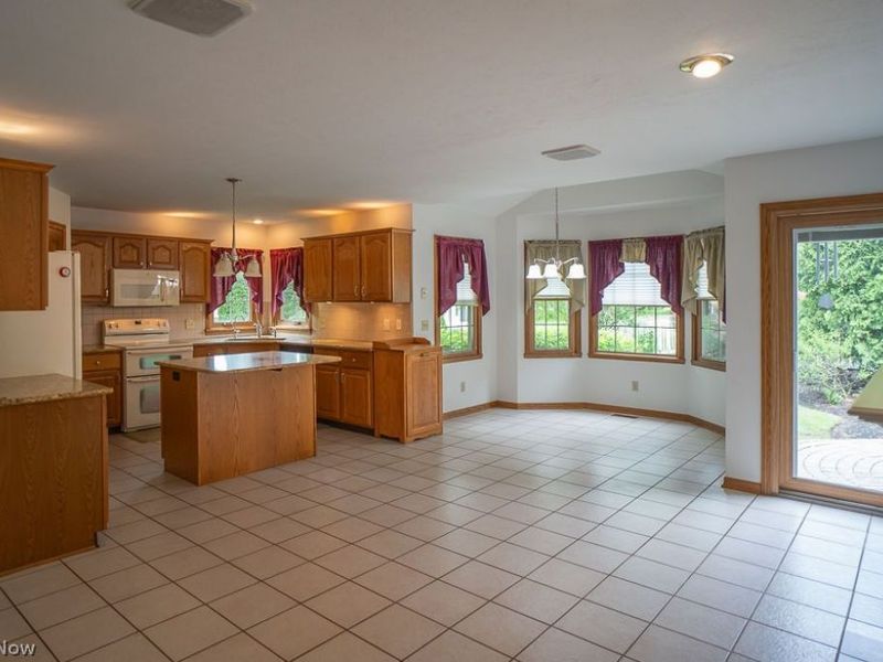 2591 Fallen Oak Circle NE, Massillon, OH 44646 Photo 15
