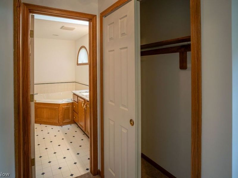 2591 Fallen Oak Circle NE, Massillon, OH 44646 Photo 36