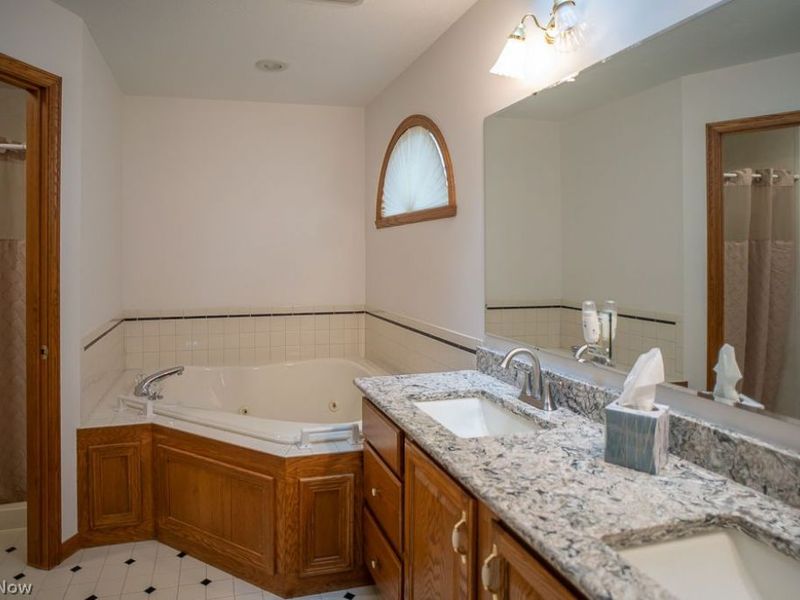 2591 Fallen Oak Circle NE, Massillon, OH 44646 Photo 37