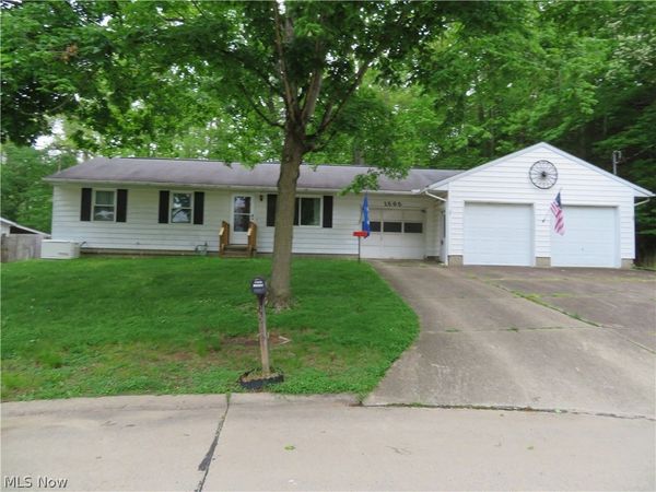 1565 WOODCREST Drive , Wooster, OH 44691