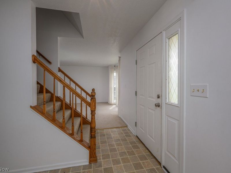 1597 Briarwood Way , Uniontown, OH 44685 Photo 3