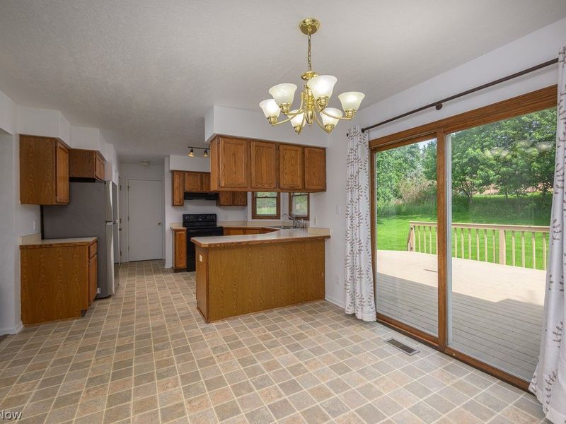 1597 Briarwood Way , Uniontown, OH 44685 Photo 9