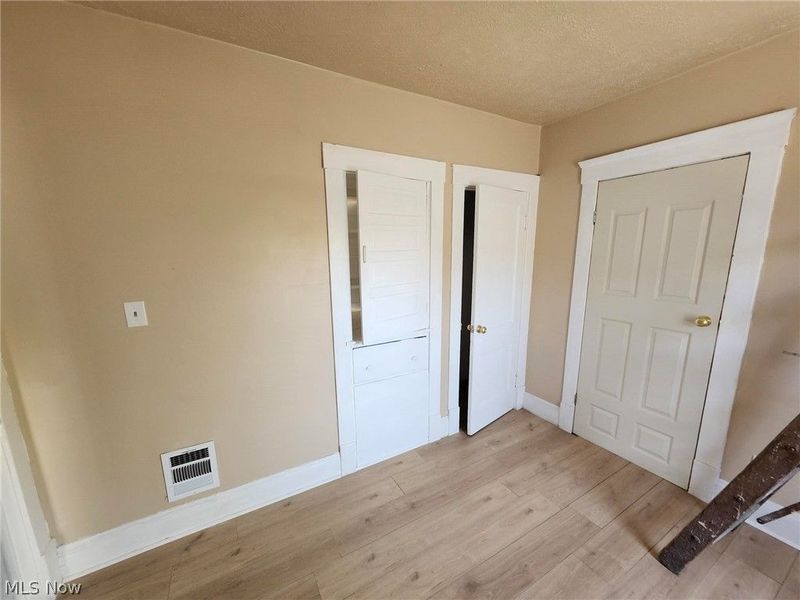 3285 E 137th Street , Cleveland, OH 44120 Photo 13
