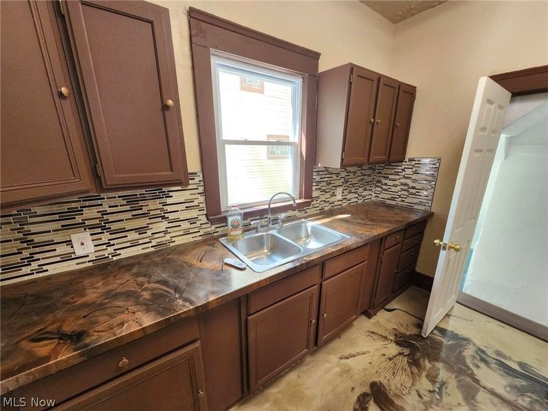3285 E 137th Street, Cleveland, OH 44120 Photo 9