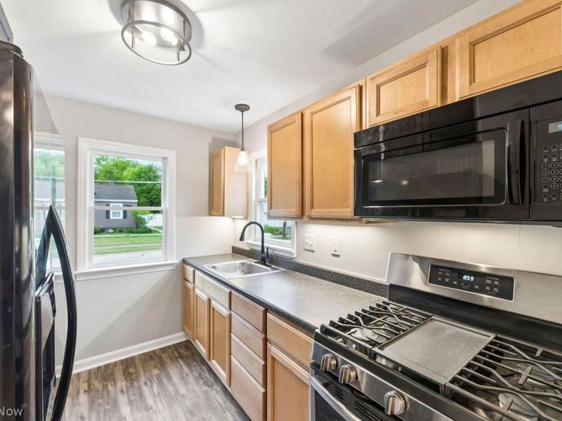 24230 Knickerbocker Road , Bay Village, OH 44140 Photo 16