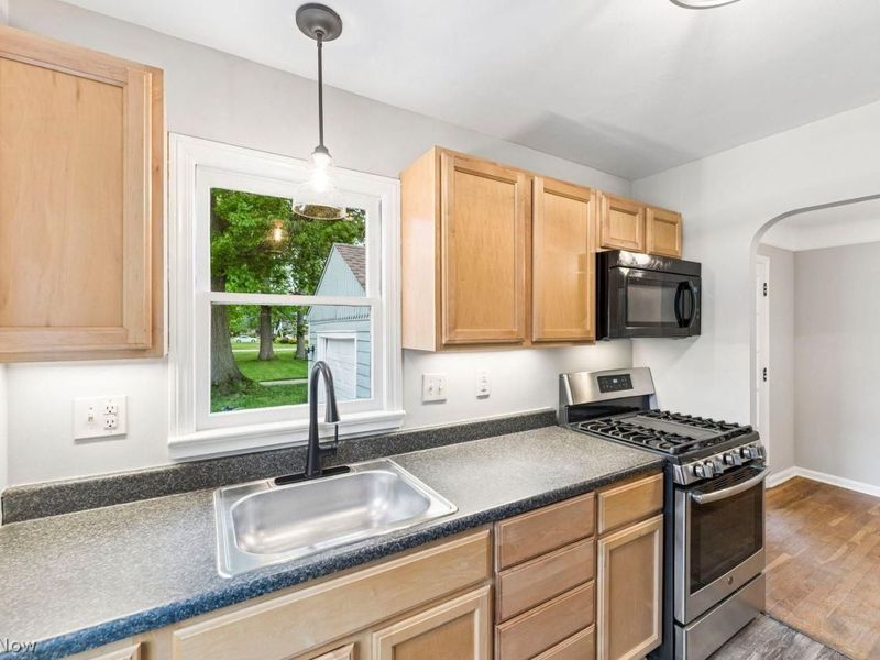 24230 Knickerbocker Road , Bay Village, OH 44140 Photo 18