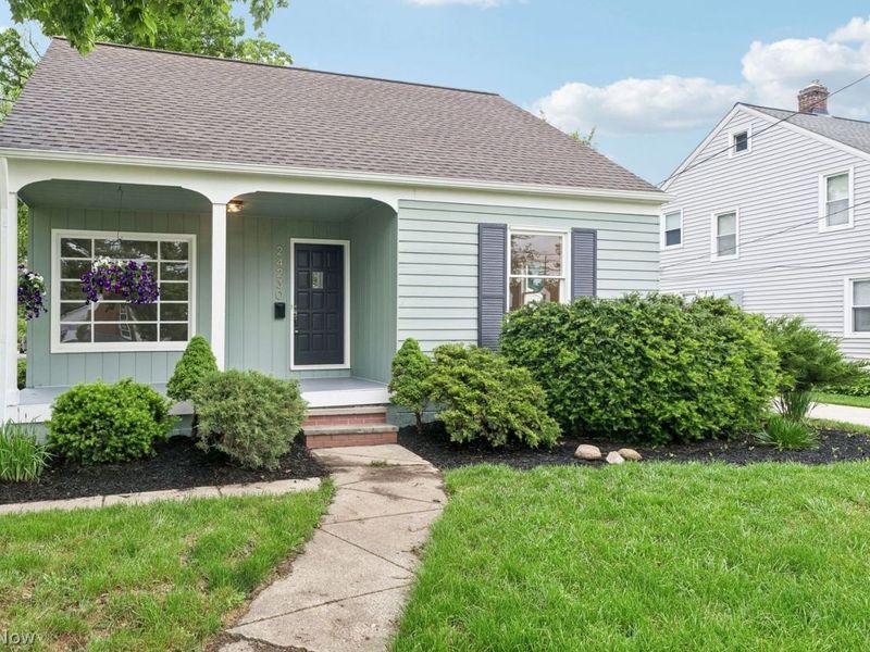 24230 Knickerbocker Road , Bay Village, OH 44140 Photo 2