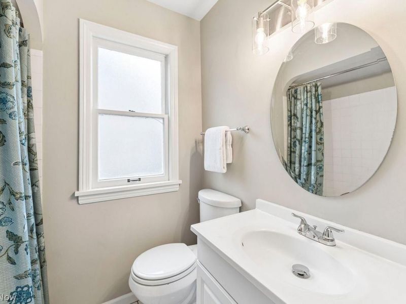 24230 Knickerbocker Road , Bay Village, OH 44140 Photo 25