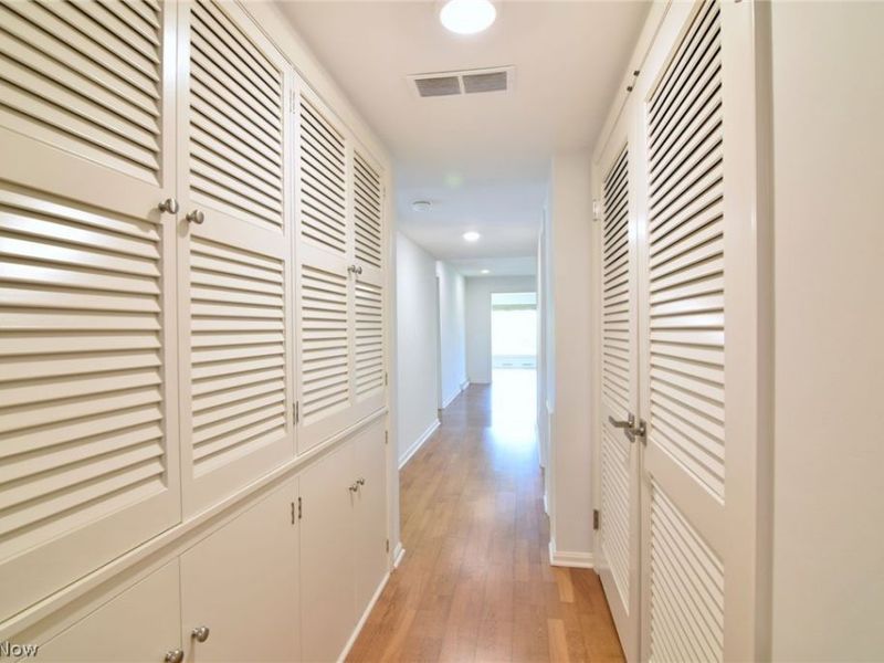 20101 N Park Boulevard , Unit 201, Shaker Heights, OH 44118 Photo 11