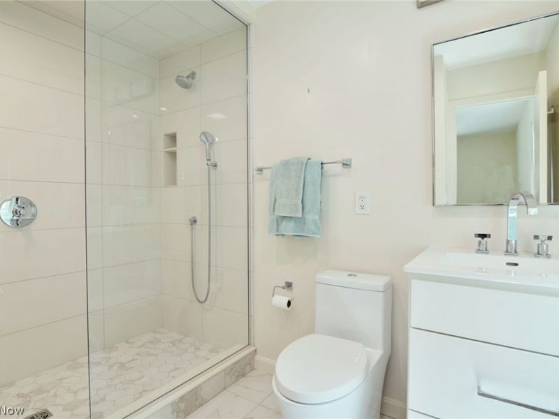 20101 N Park Boulevard , Unit 201, Shaker Heights, OH 44118 Photo 16