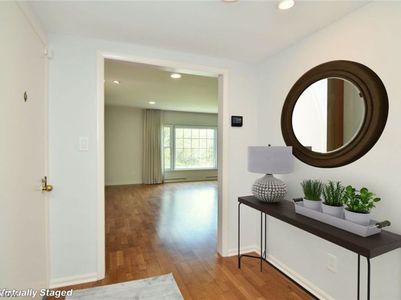 20101 N Park Boulevard , Unit 201, Shaker Heights, OH 44118 Photo 2