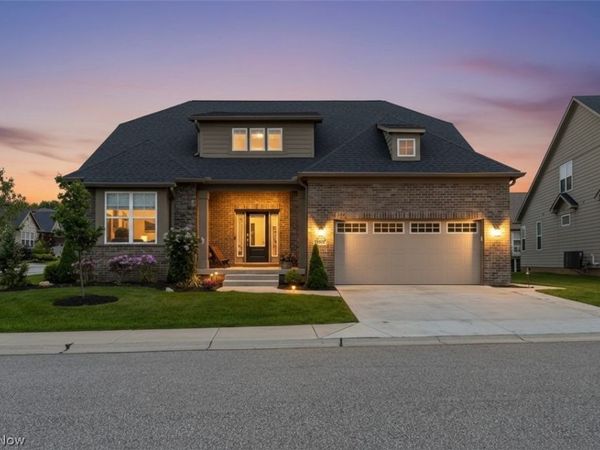 547 Silver Lake Drive , Chagrin Falls, OH 44022