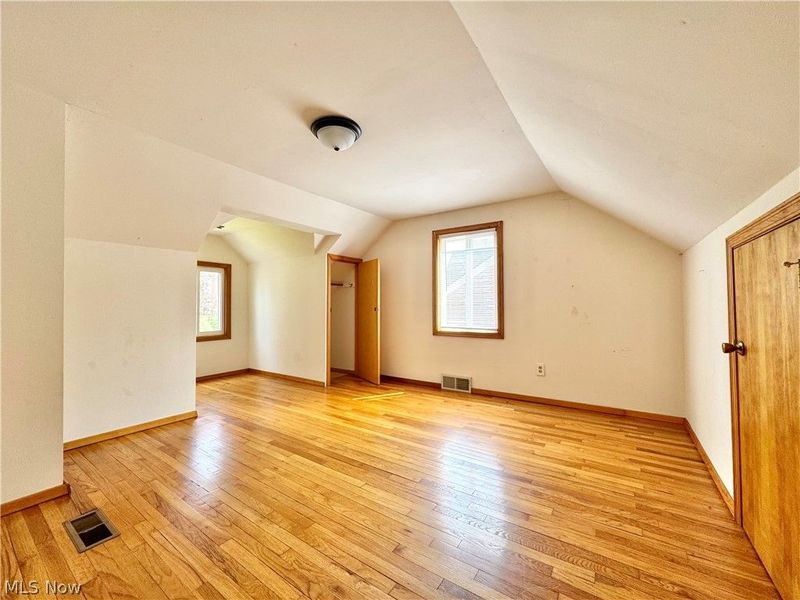 19493 Riverwood Avenue , Rocky River, OH 44116 Photo 24