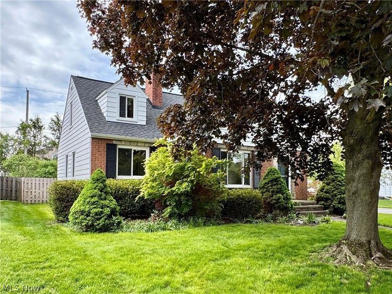 19493 Riverwood Avenue , Rocky River, OH 44116 Photo 3
