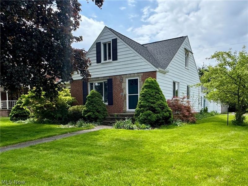 19493 Riverwood Avenue , Rocky River, OH 44116 Photo 5