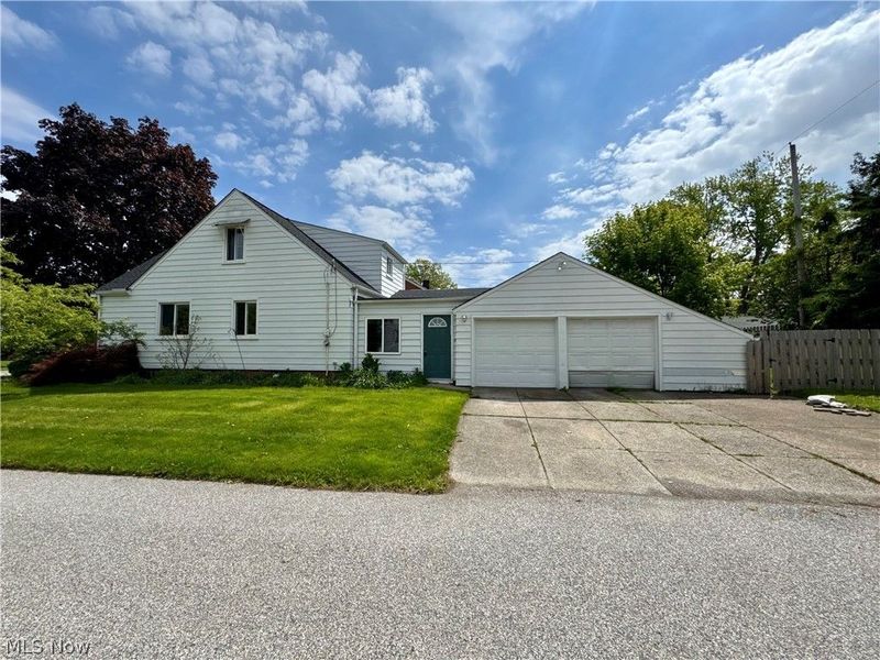 19493 Riverwood Avenue , Rocky River, OH 44116 Photo 6